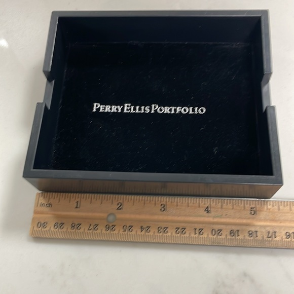 Perry Ellis tray - Picture 3 of 4